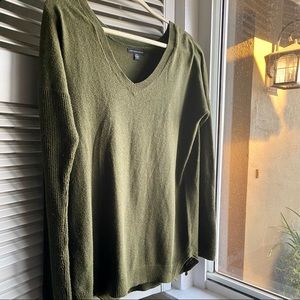 AMERICAN EAGLE V-Neck Forest Green Cozy Sweater